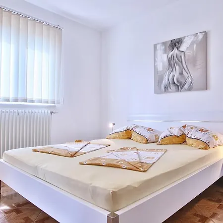 Apartment Istriensonne - Haus Anto *