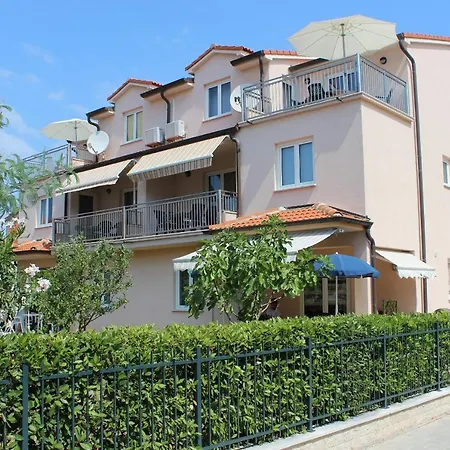 Istriensonne - Haus Anto Апартаменты *